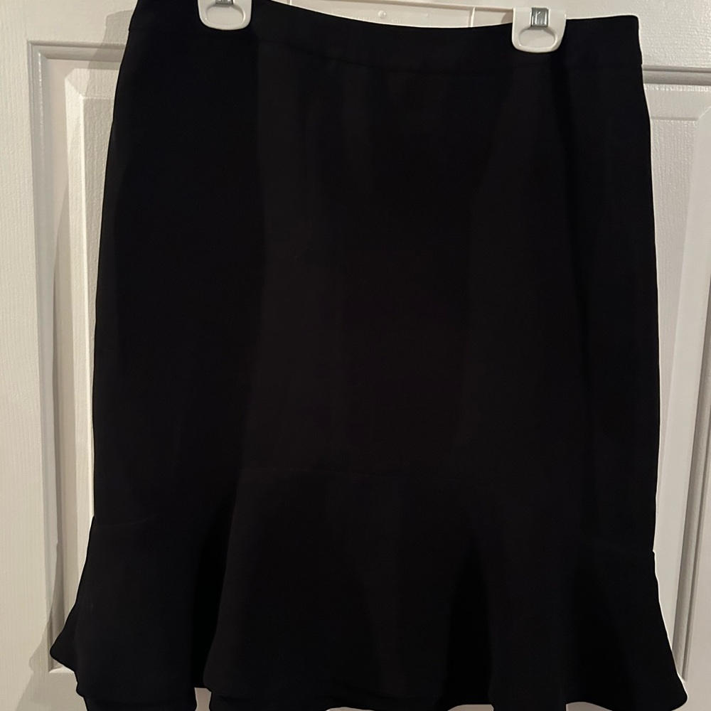 Kasper Black Knee-Length Trumpet Skirt